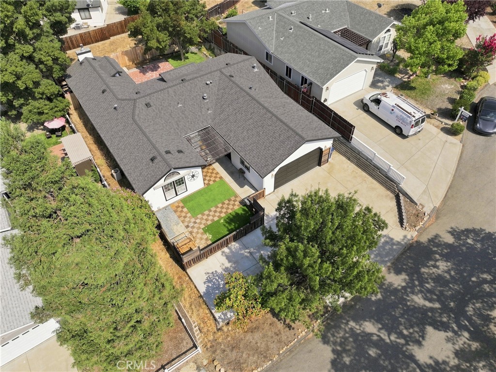 main property photo 29