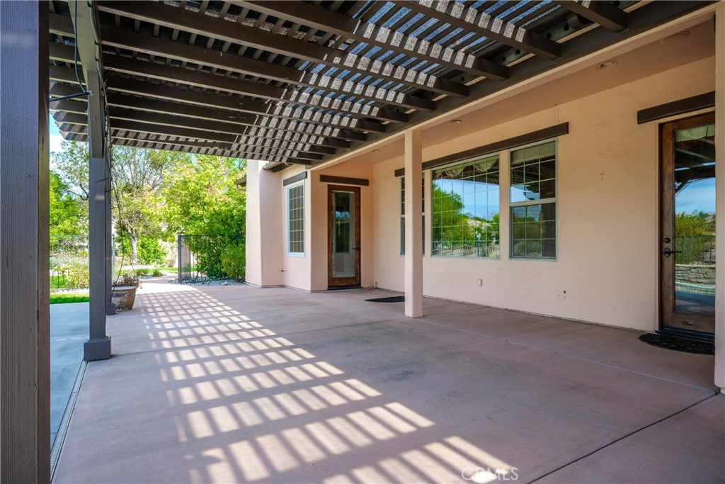 main property photo 25
