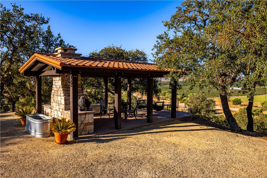 main property photo 36