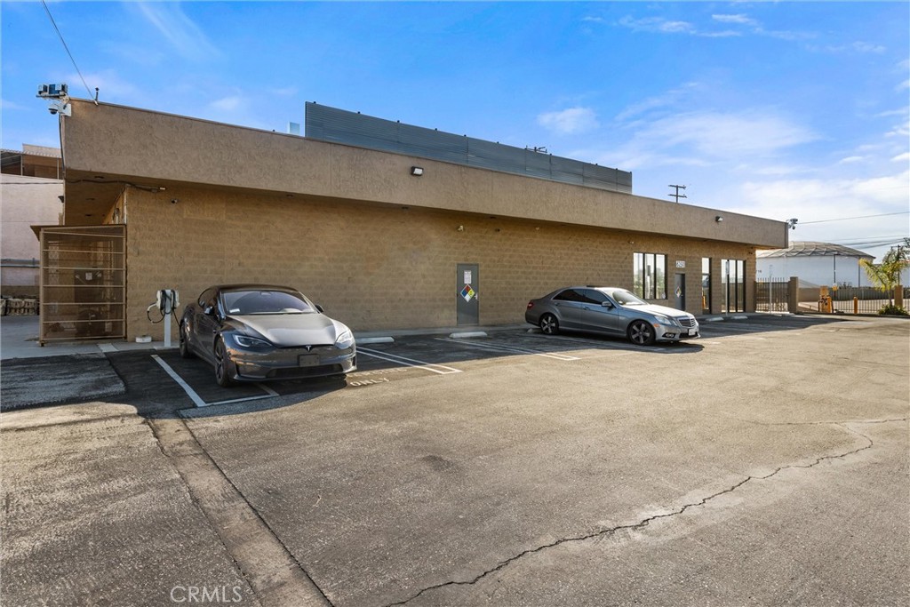 main property photo 38