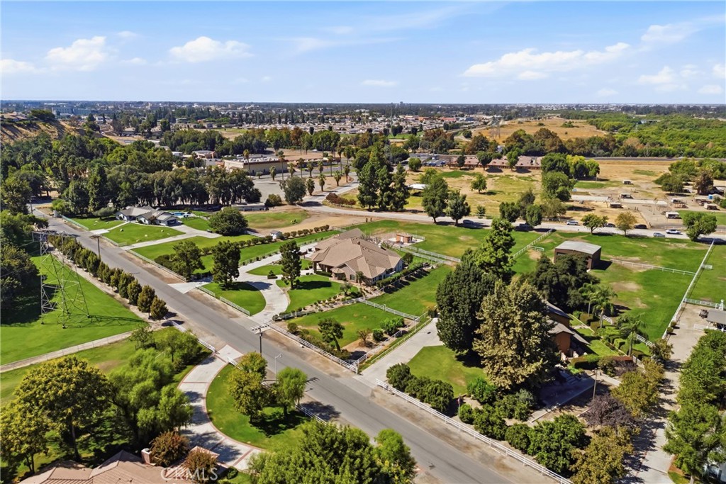 main property photo 60