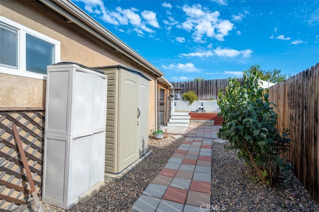 main property photo 30
