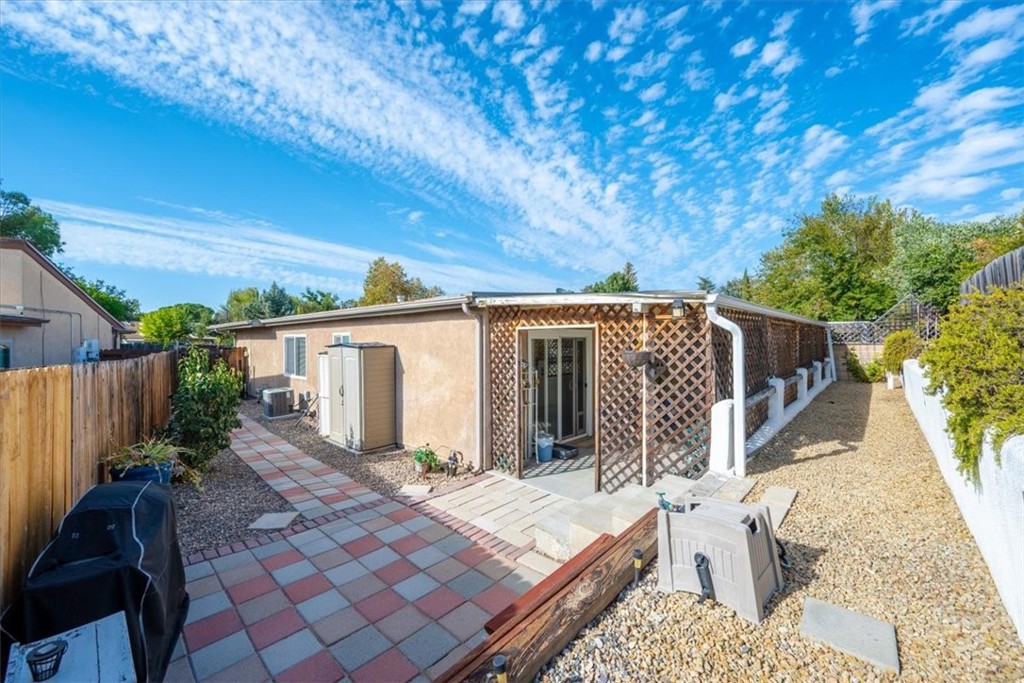 main property photo 32