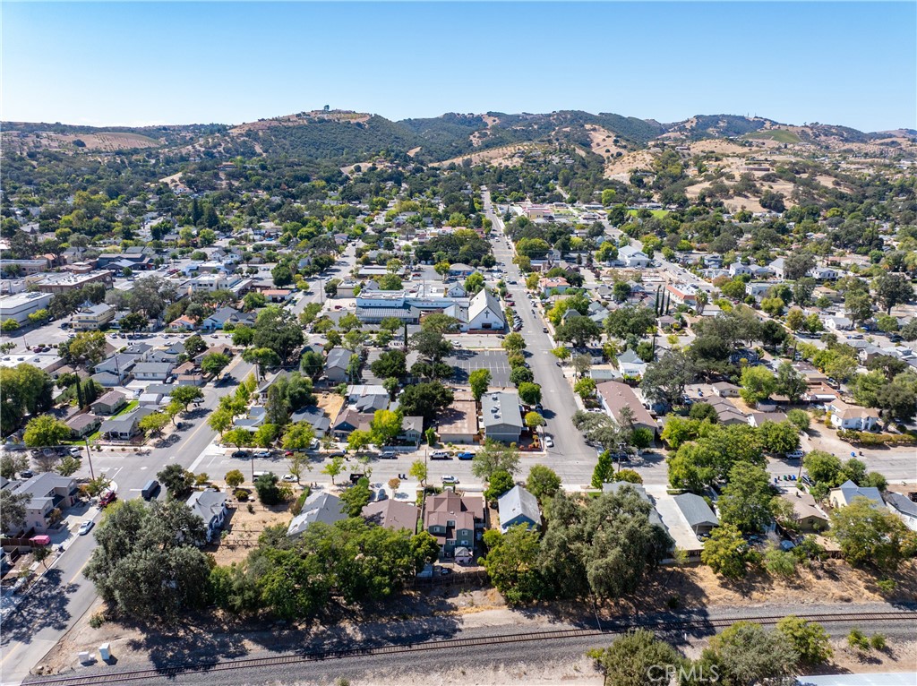 main property photo 37