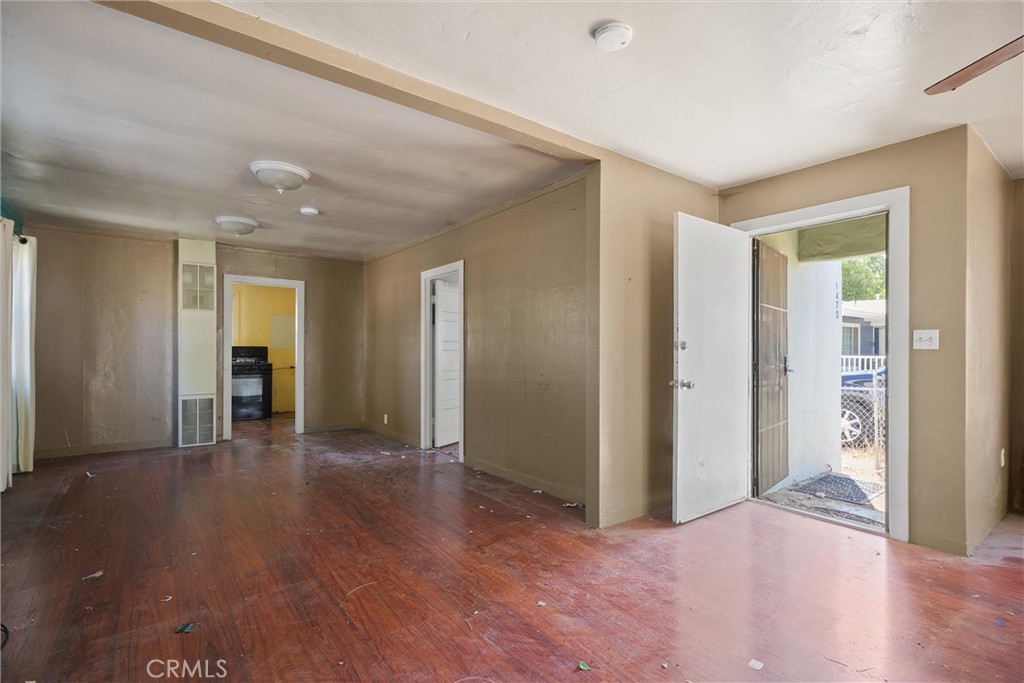 main property photo 3