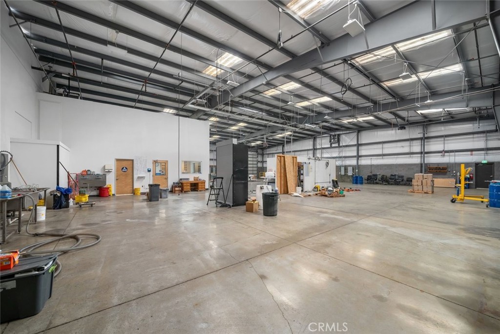 main property photo 10