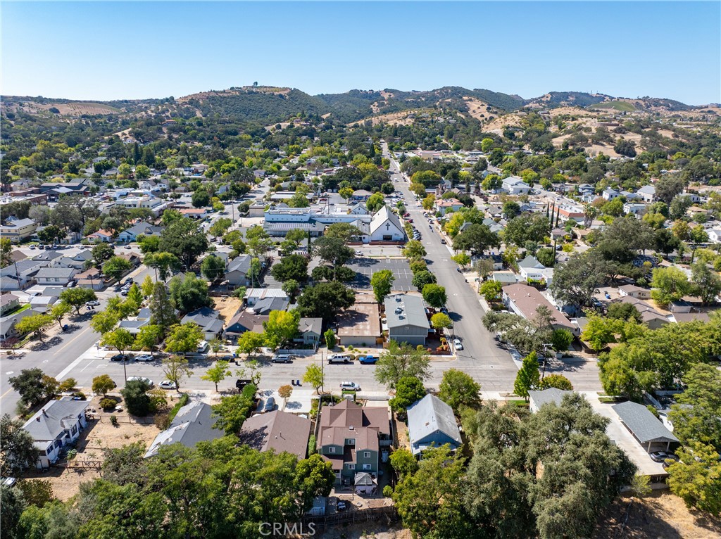 main property photo 37