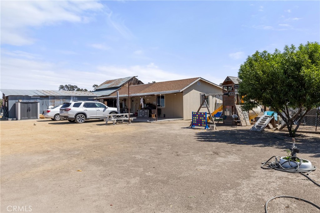 main property photo 18