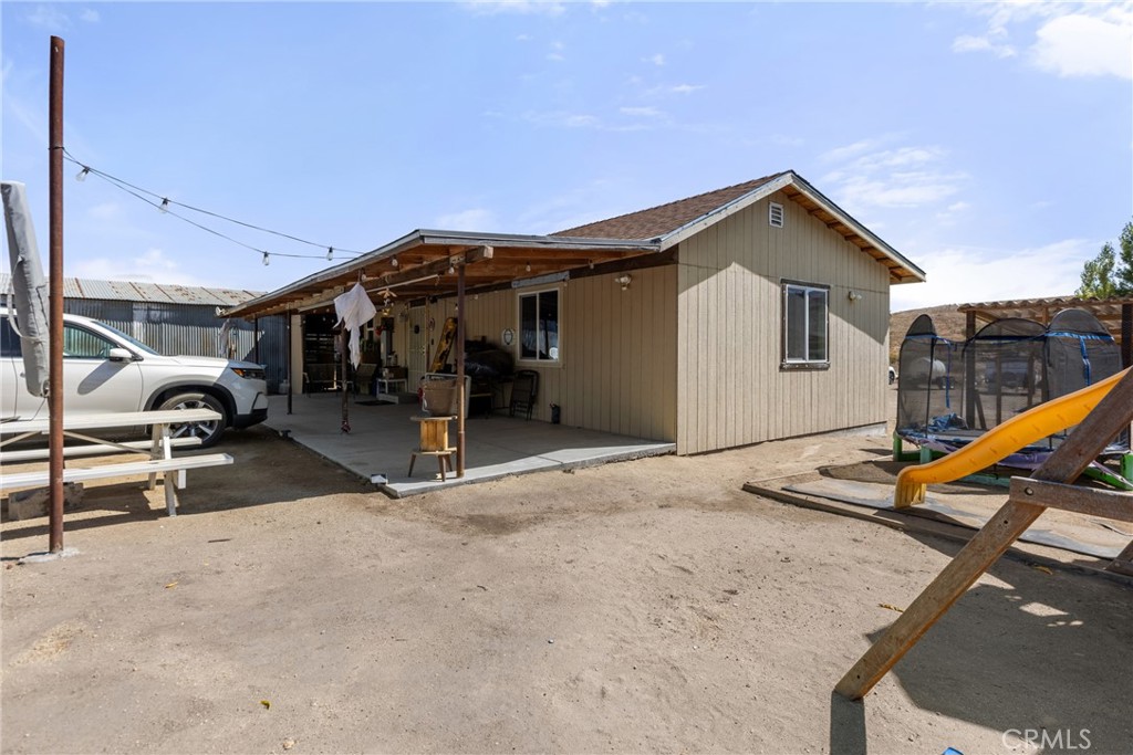 main property photo 4