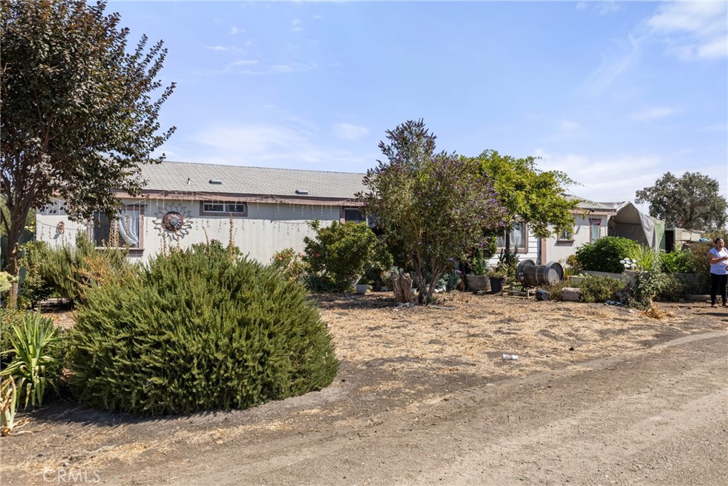main property photo 9