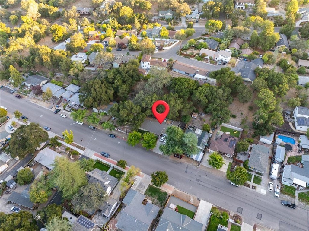 main property photo 12