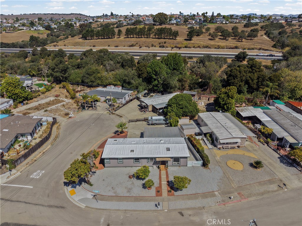main property photo 23