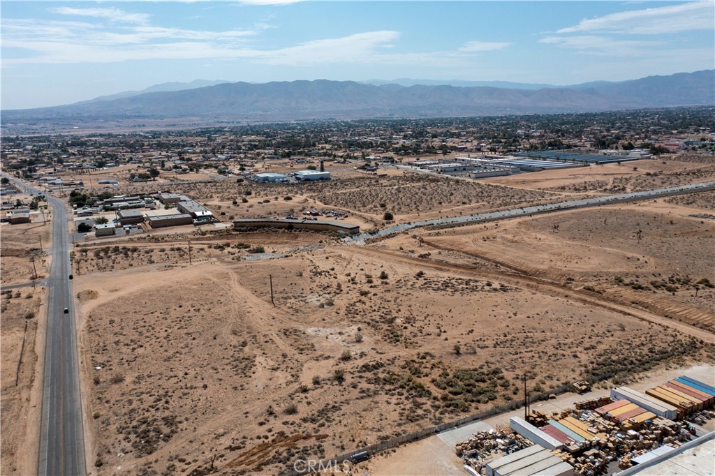 main property photo 13