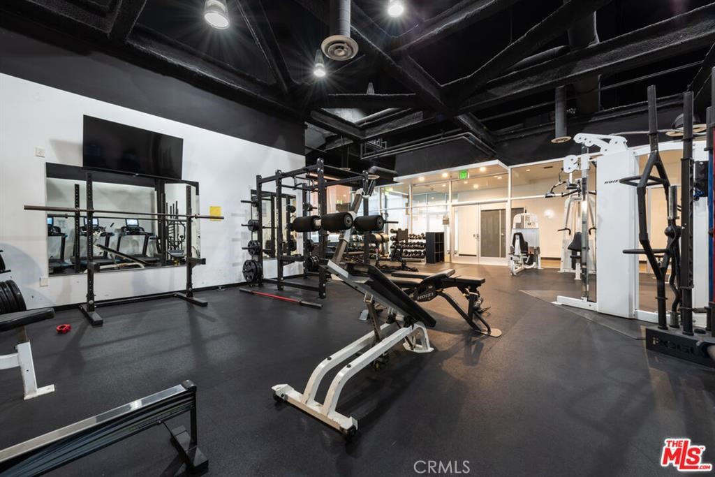 main property photo 31