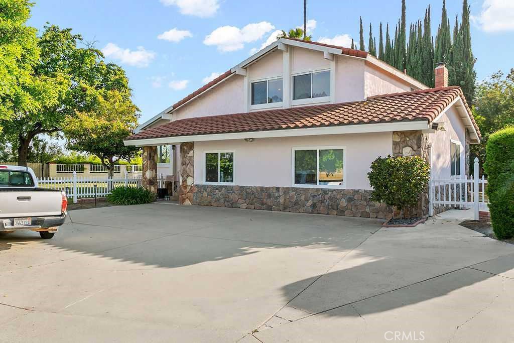 main property photo 17
