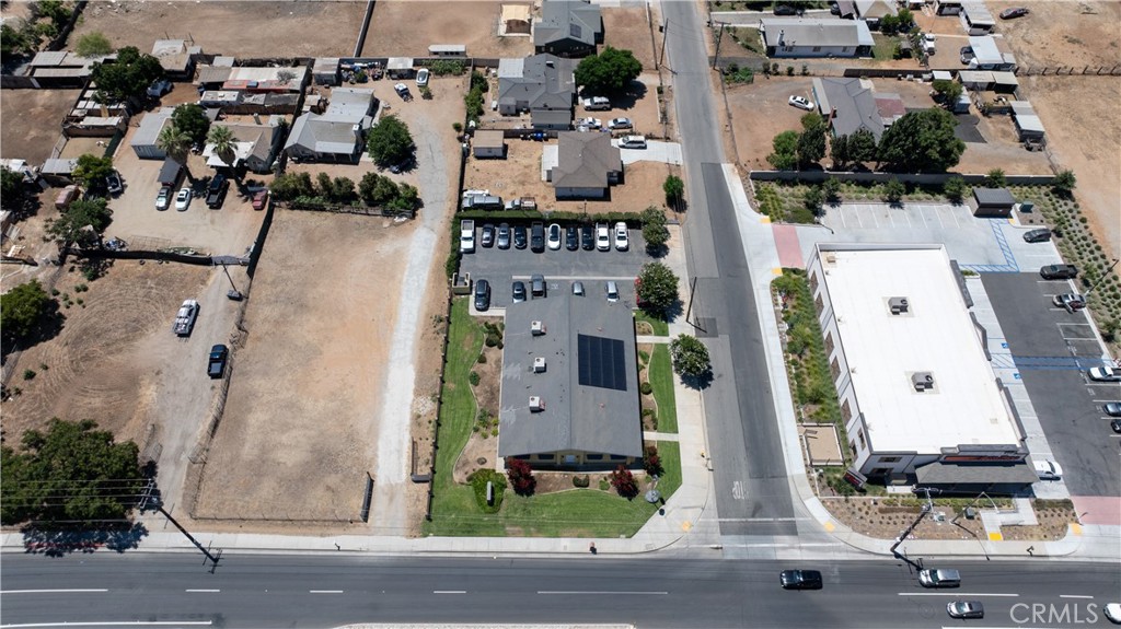 main property photo 37