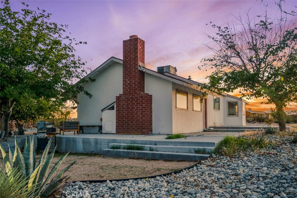 main property photo 17