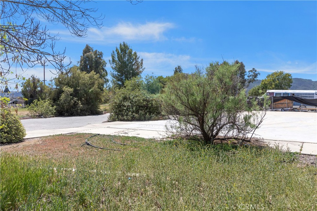 main property photo 27