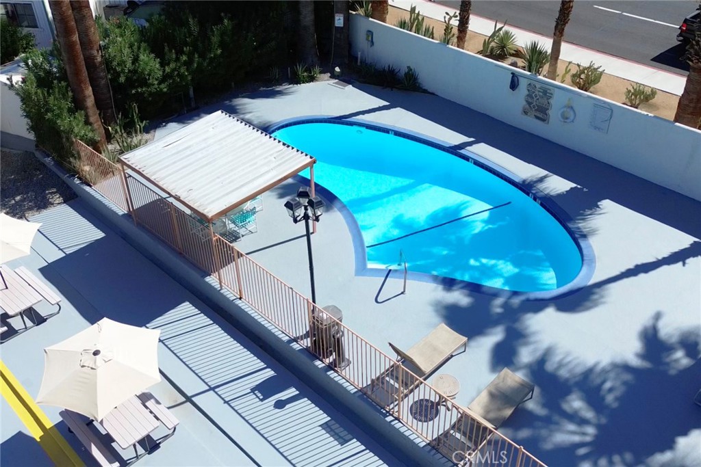main property photo 10