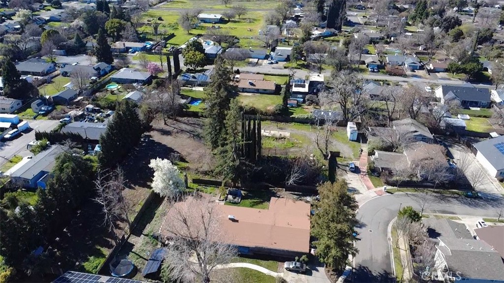 main property photo 10