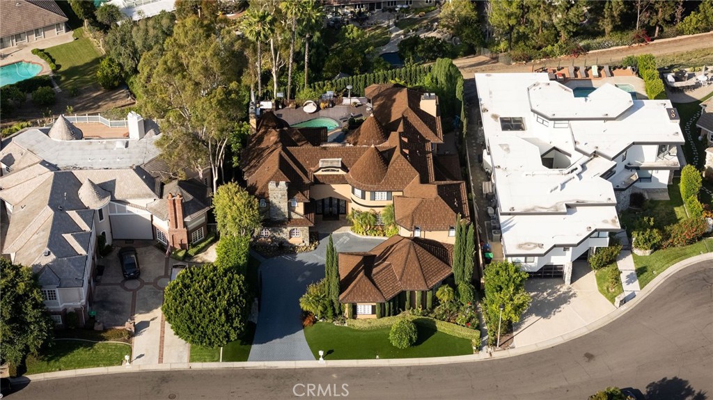 main property photo 32