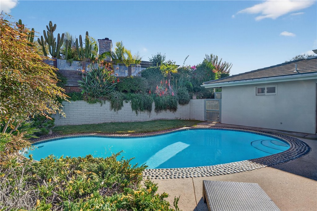 main property photo 54