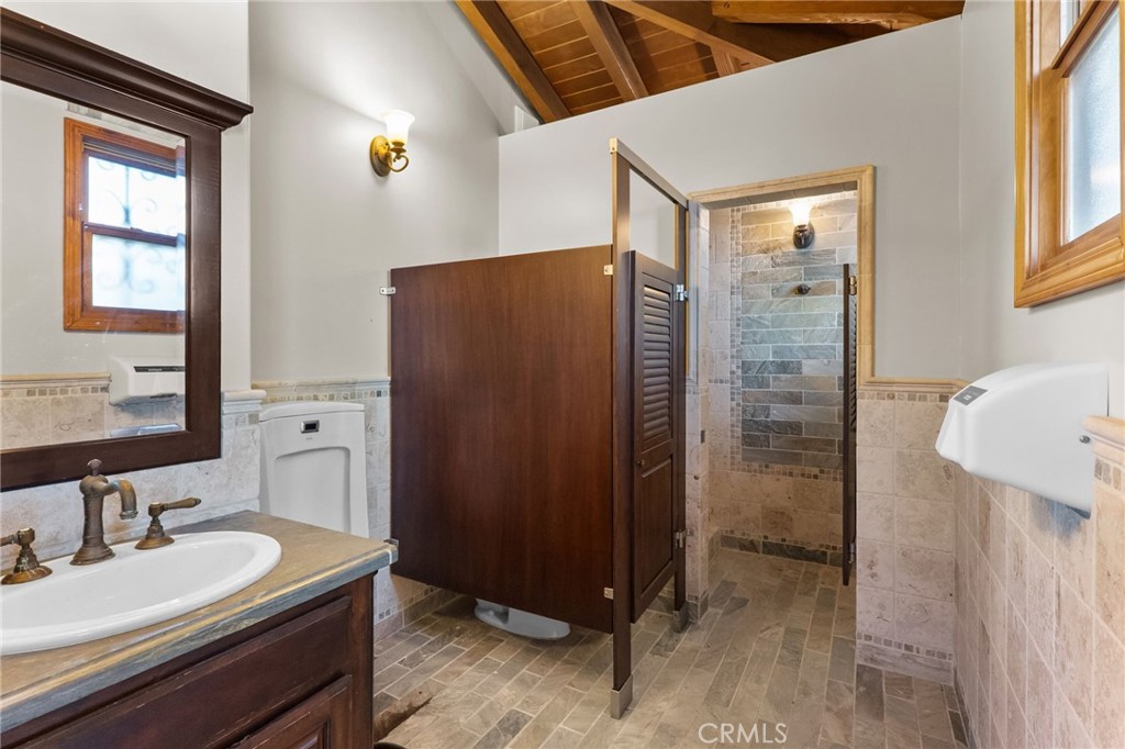 main property photo 62