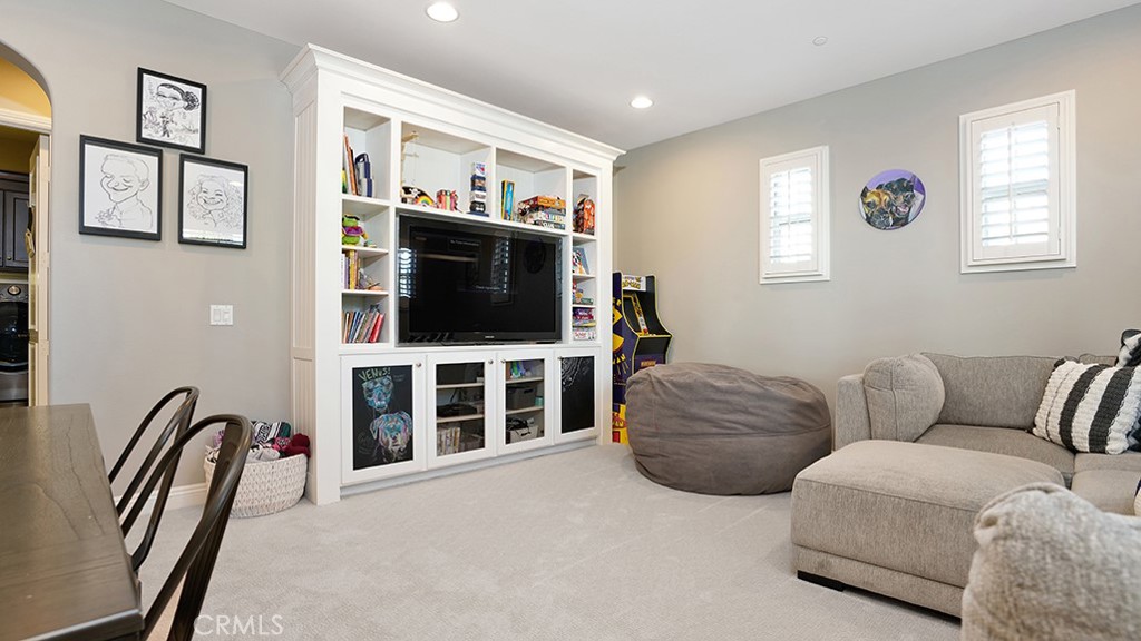 main property photo 50