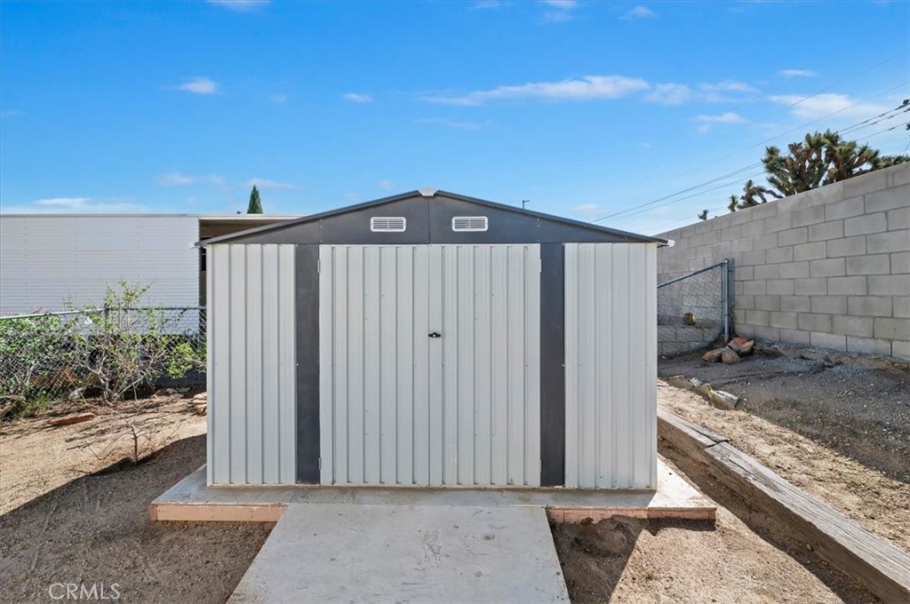 main property photo 23