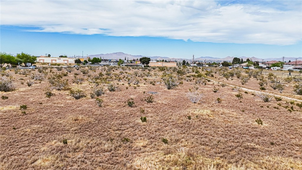 main property photo 25