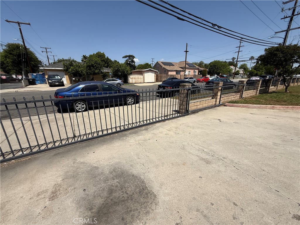 main property photo 24