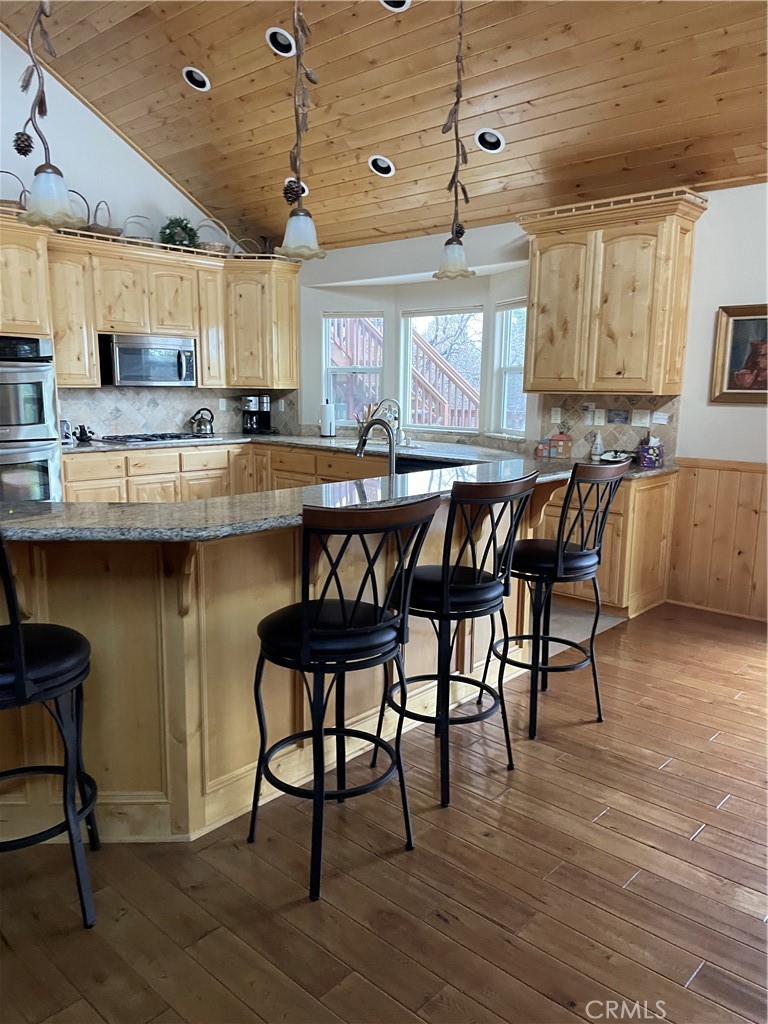 main property photo 5