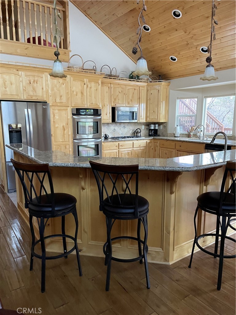 main property photo 8
