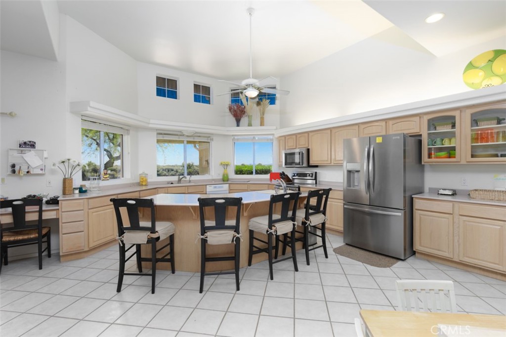 main property photo 25