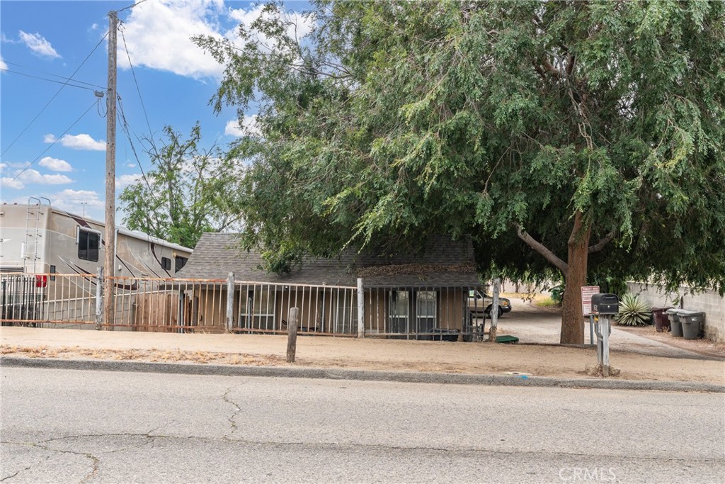 main property photo 6