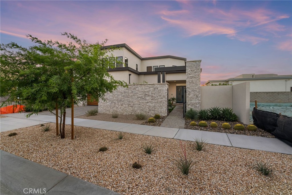 main property photo 50