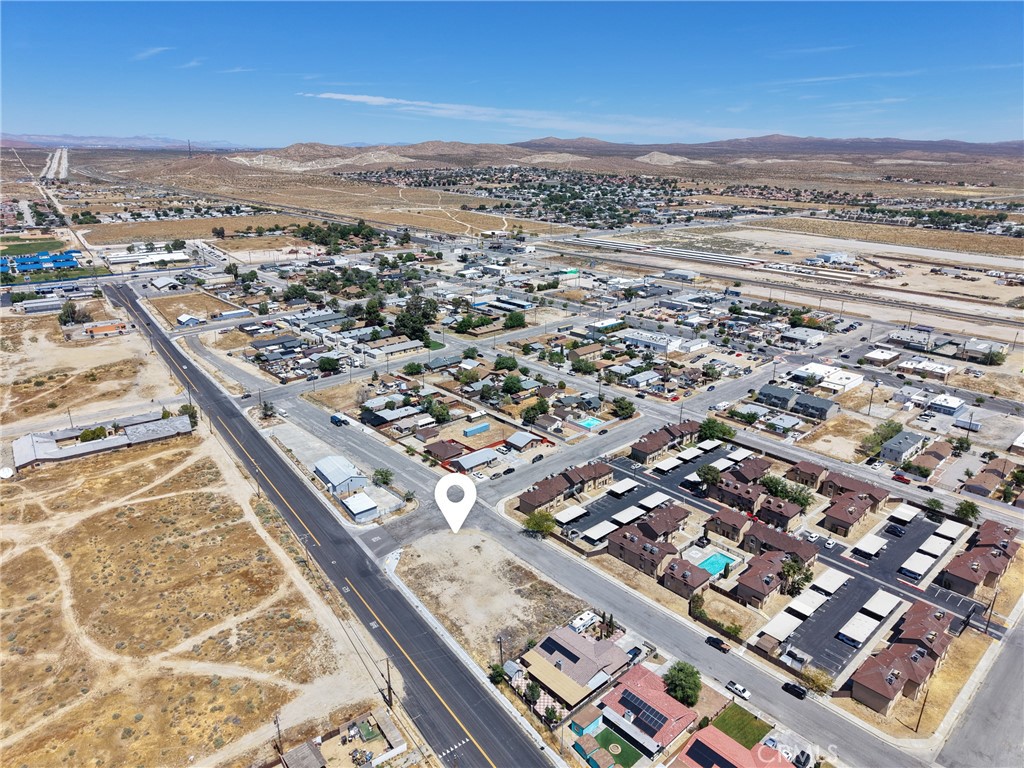 main property photo 30