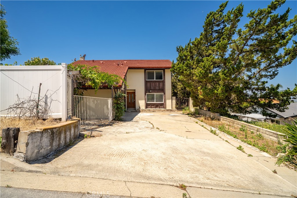 main property photo 50