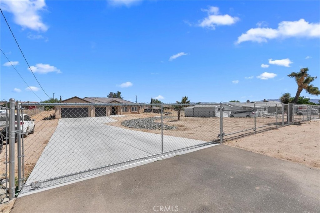 main property photo 29