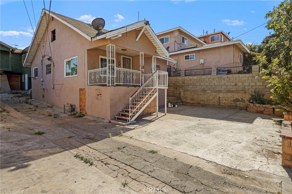 main property photo 12