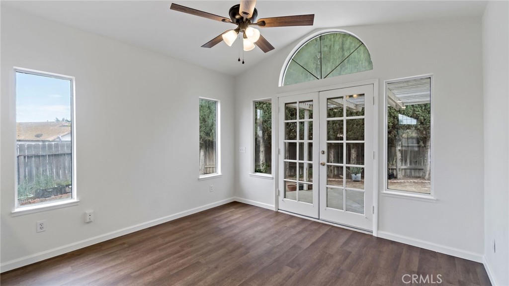 main property photo 10
