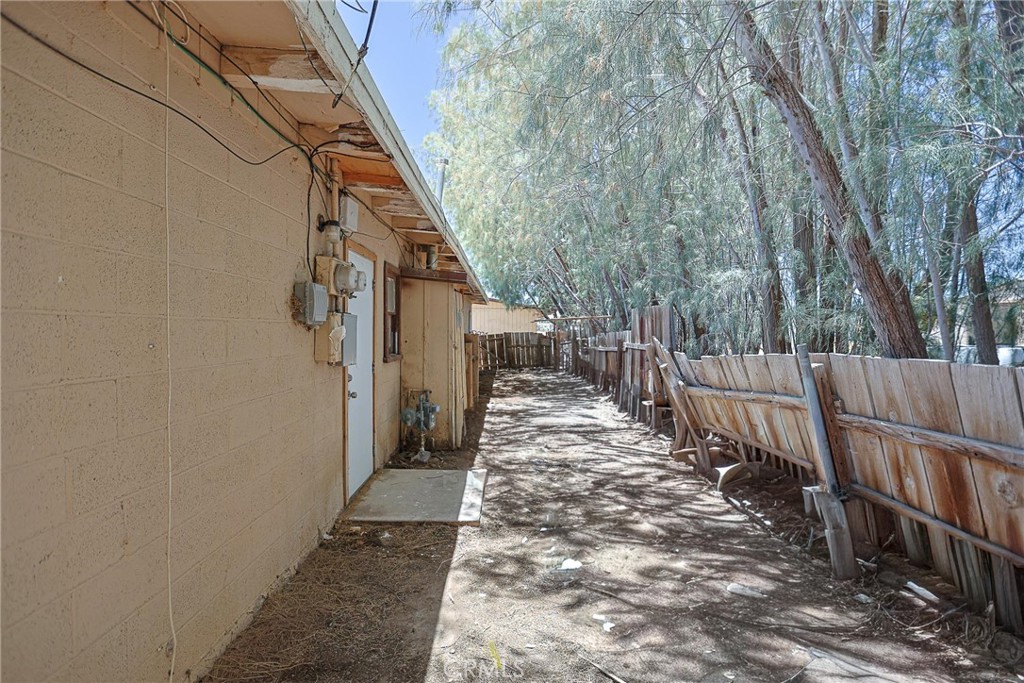 main property photo 22
