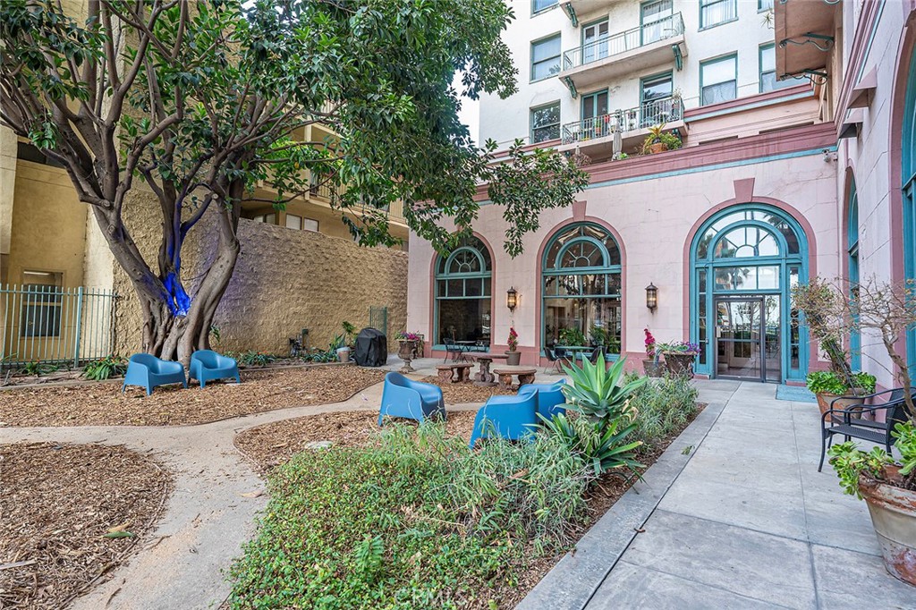 main property photo 30