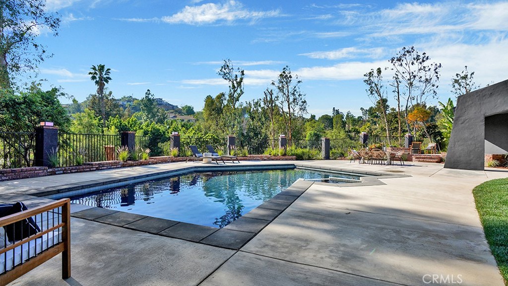 main property photo 56