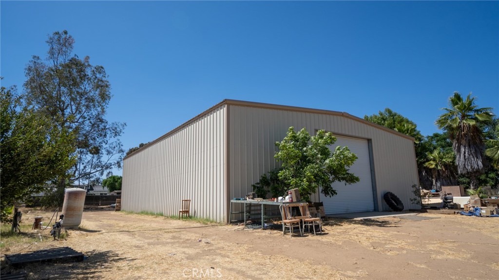 main property photo 40
