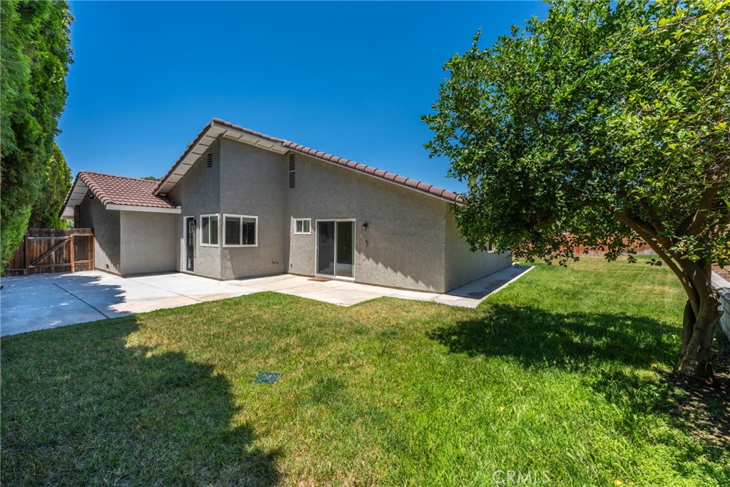 main property photo 28