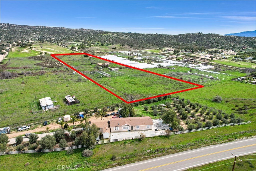 main property photo 11