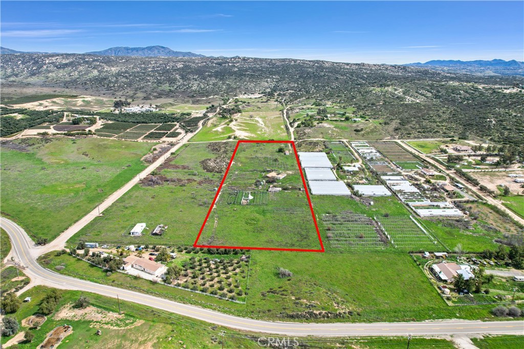 main property photo 6