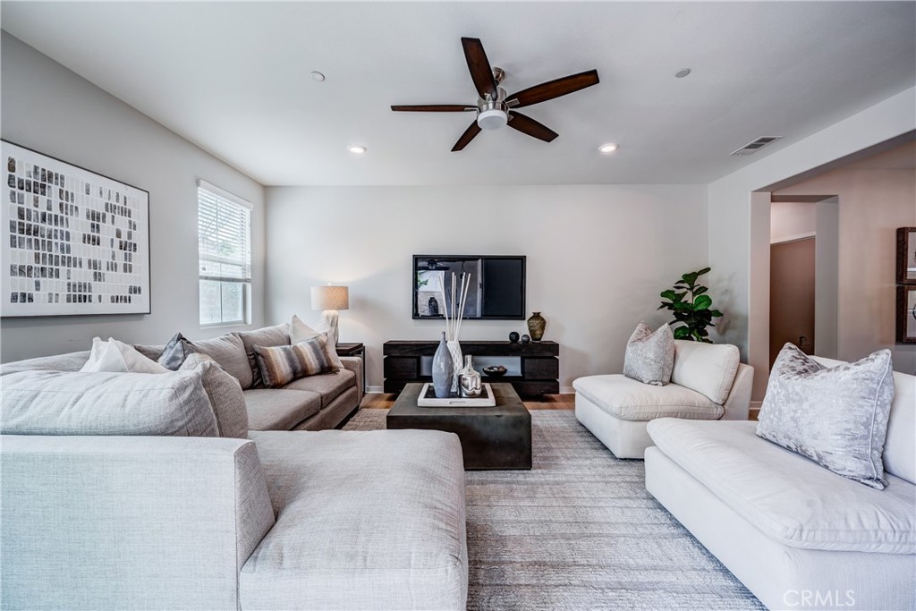 main property photo 74