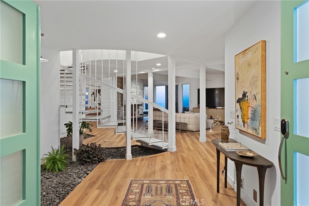 main property photo 16